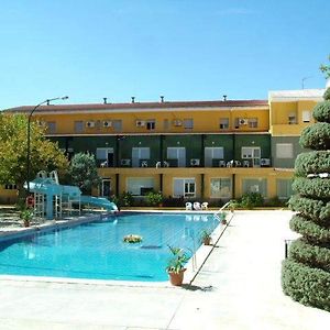 Hotel Río Piscina Priego de Córdoba Exterior photo