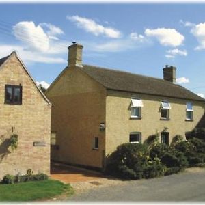 Ye Olde Globe & Chequers Huntingdon Exterior photo