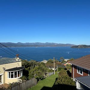 Sea Views From Sunny House Wellington Exterior photo