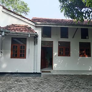 Shalom Residencies Negombo Exterior photo