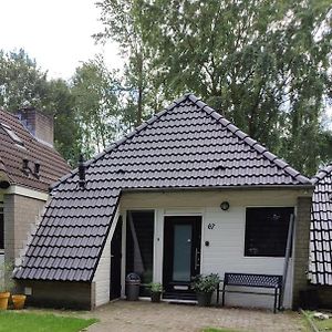 Geschakelde Recreatiewoning Met Omheinde Tuin Posterholt Exterior photo