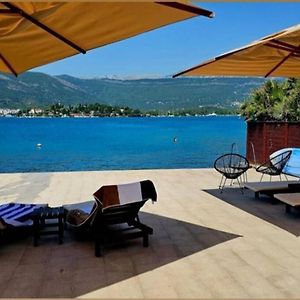 Apartments Momoa Tivat Exterior photo