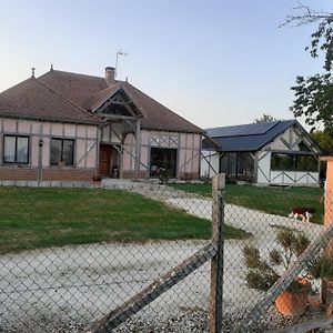 Au Pans De Bois. Repos Et Detente Auxon (Aube) Exterior photo