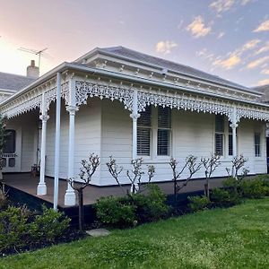Camberwell'S Lyrical Vintage Abode Melbourne Exterior photo
