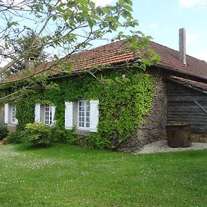 "Castel" Saint-Amand-de-Coly Exterior photo