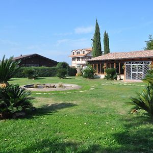 Agriturismo La Colombaia Capua Exterior photo