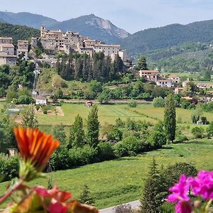 Borgo San Valentino Arrone Exterior photo