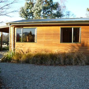 Birchwood Cottages Te Anau Exterior photo