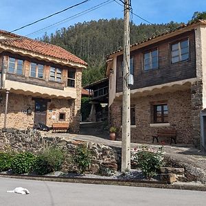 Las Casas De Isu Villaviciosa (Asturias) Exterior photo