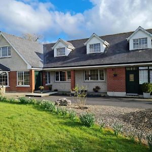 Charming 1-Bed Apartment In Barefield Ennis Exterior photo