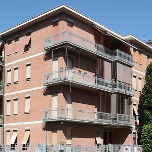 Guest House Gobetti Reggio Emilia Exterior photo