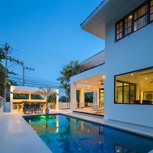 Stunning Villa With Pool And Tropical Garden Hua Hin Exterior photo