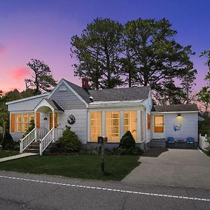 Cottage W Private Creek, Sunroom, Fire Pit, & Wifi Chincoteague Exterior photo