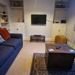 Stamford 2 Bed Terraced House Holiday Or Work Exterior photo