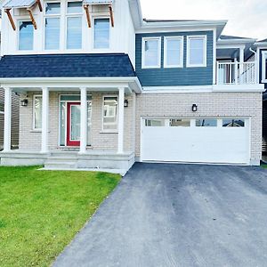 Beautiful Entire Basement With Netflix Ottawa Exterior photo