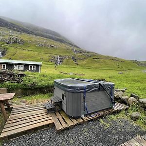 Turf House In Saksun With Panoramic View Exterior photo