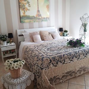 Charming Gea San Felice a Cancello Room photo