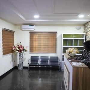 Pearls Shortlet Abuja Exterior photo