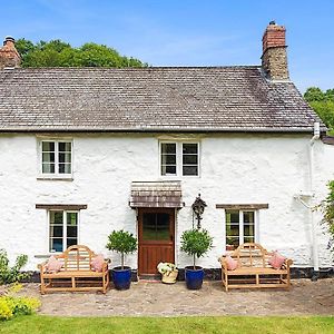 Bratton Mill Farmhouse Bratton Fleming Exterior photo