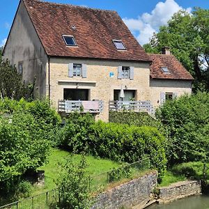 Au Lavoir Du Serein "La Billaude" Et "La Langouette" Saint-Germain-lès-Arlay Exterior photo