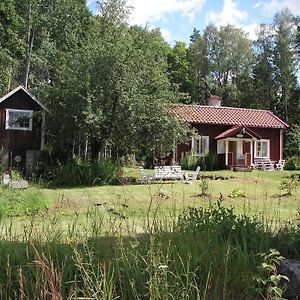 Haus In Toller Natur Zwischen Dem Ort Fellingsbro Und Den Vaeringen Gewaessern Gelegen Exterior photo