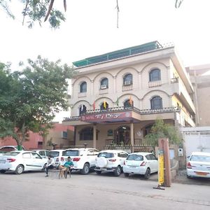 Hotel Taj Plaza, Vip Road, Agra Agra (Uttar Pradesh) Exterior photo