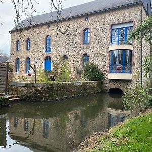 Le Moulin De Meral Montsûrs Exterior photo