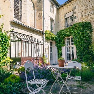 Le Prieure Sainte Croix Loudun Exterior photo