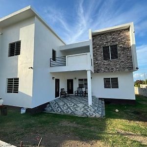 Seabreeze Manor Basseterre Exterior photo