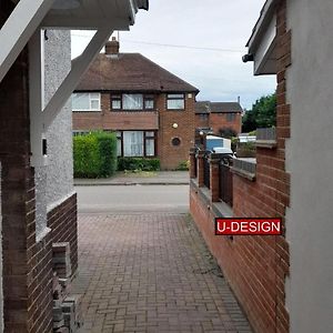 Redemption Deal - 1 Bedroom House In Leagrave, Luton With Free Parking Luton (Bedfordshire) Exterior photo