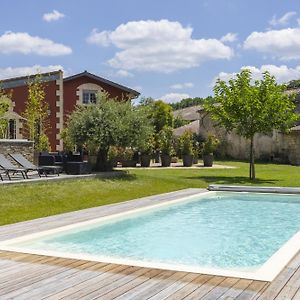 Le Bijou Piscine, Massage Et Spa Gauriaguet Exterior photo