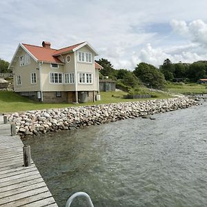 Unique Beach Villa With Own Jetty In Hamburgsund Exterior photo