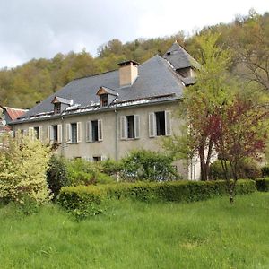 Maison Familiale Chaleureuse A Augirein Avec Grand Jardin Exterior photo