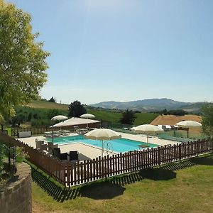 Italian Experience-La Casa Di Campagna Molino di Carassai Exterior photo