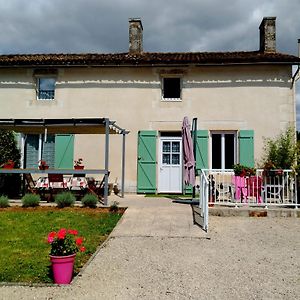 Repos Et Detente Au Coeur Des Richesses Du Poitou Vaux (Vienne) Exterior photo