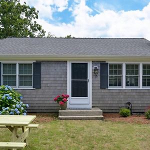 Coastal Haven In West Dennis Exterior photo