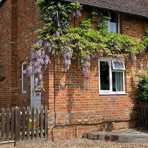 Linden Cottage Buckingham Exterior photo