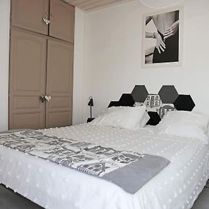 Chambre Triple Sdb Privee Cuisine, Salon Et Coin Repas Partage Ferques Exterior photo