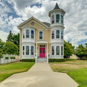 Modesto Mansion On 2 Acres - Great For Families! Exterior photo