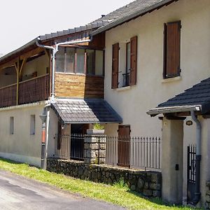 Gite 4 Personnes Vue Sur Le Lac Des Graves - Vallee De La Jordanne,Aurillac,Cantal,Auvergne Lascelle Exterior photo