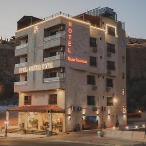 Corner Hotel - Petra Exterior photo