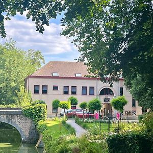 Haras Des Chartreux Estaimbourg Exterior photo