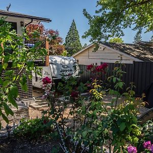 Chic Rv Retreat, Stunning Yard In Roseburg Exterior photo