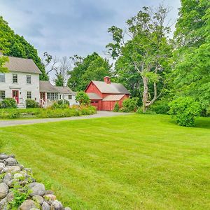 Historic Farmhouse Near Mountains And Colleges! Westfield Exterior photo