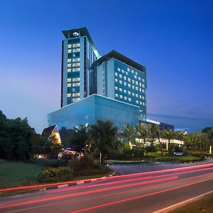 Wyndham Panbil Batam Exterior photo