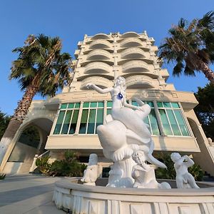 Hotel Vila Barbaut Karpen Exterior photo