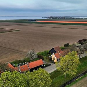 Luxe Vakantiehuis In Dijkboerderij Zuid-Beijerland Exterior photo