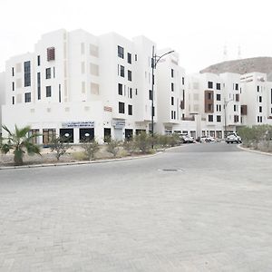 Near Alqurum Beach, Free Parking Mascate Exterior photo