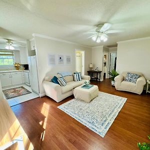 Countryside Carriage House With Pool Commerce Exterior photo