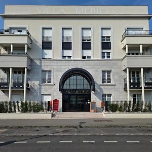 Villa Medicis Versailles Saint-Cyr-L'Ecole Saint-Cyr-l'Ecole Exterior photo